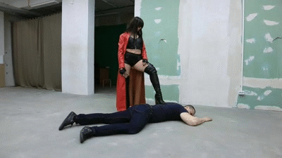 Agent Jasmine on her first mission